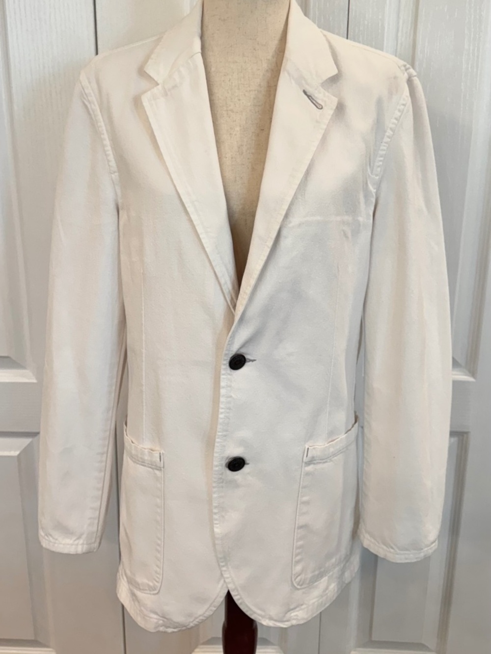 Vintage, Men's Size Med, White Denim Blazer by Gap, High End Tailoring, Unlined